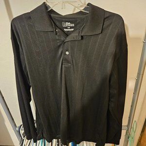 Black long-sleeved shirt